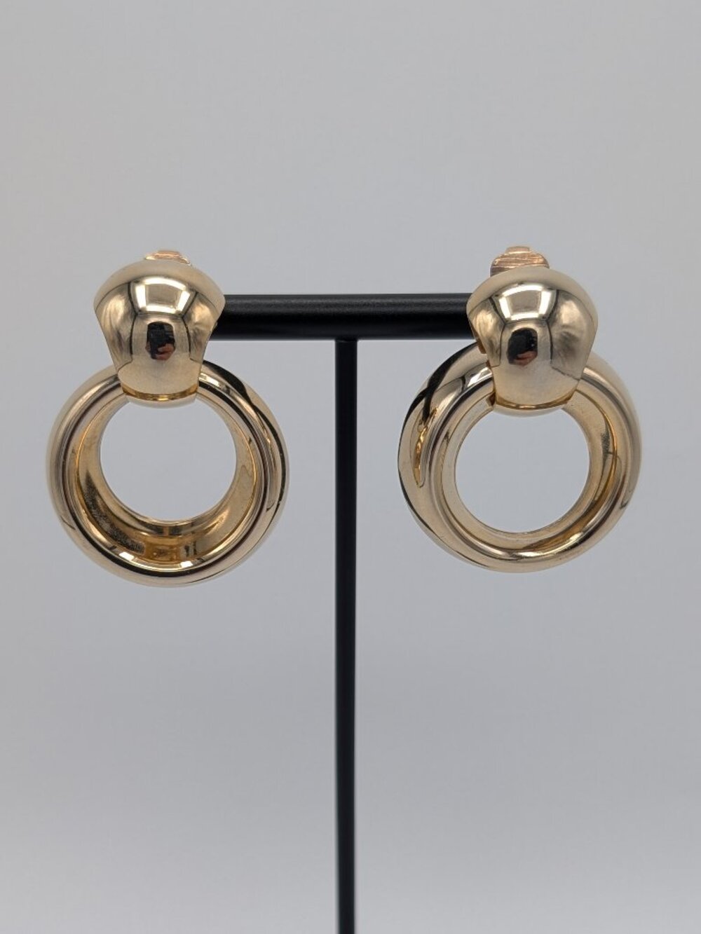 Vintage Gold Tone Chunky Door Knocker Hoop Clip On Earrings 1980s Retro Mobwife